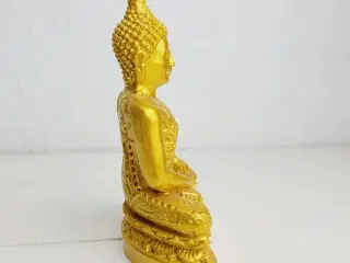 ⭐️- Elegant Buddha Chinnarat Statue