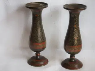 2 vaser af metal