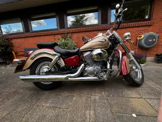 HONDA SHADOW VT 750