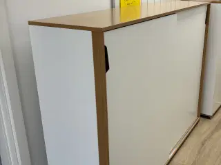 Skabe med skydelåger