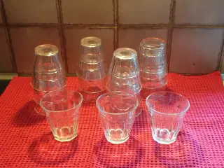 GRATIS 15drikkeglas 2,5dl