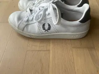 Fred Perry sneakers