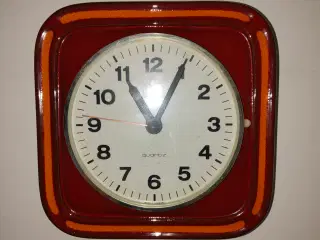 Flot Junghans retro køkkenur