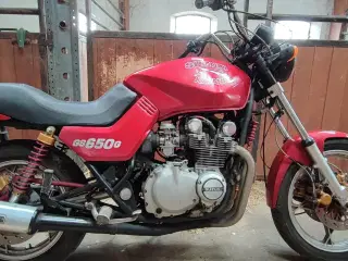 Suzuki GS650G