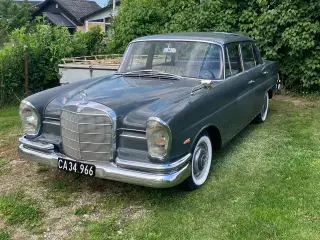 Mercedes 220 Sb