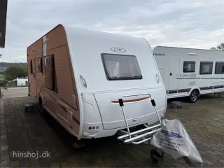 2021 - LMC Style 450 D   Lækker vogn med fritstående dobbeltseng fra Hinshøj Caravan A/S