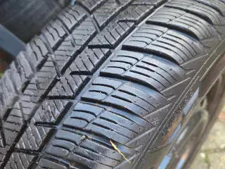 gode vinterdæk med masser mønster på fælge