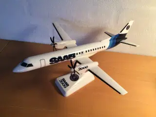 Modelfly Saab 2000