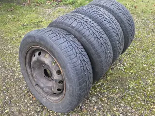 Dæk på fælge passer til Peugeot 206+