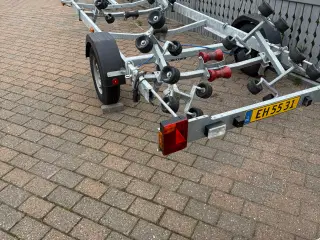 Variant bådtrailer