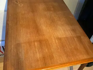 Spisebord i teak
