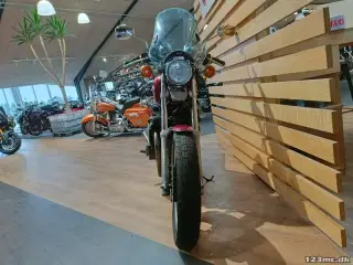 Yamaha XJ 700 X Maxim