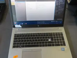 Bærbar computer HP ELITEBOOK B&O