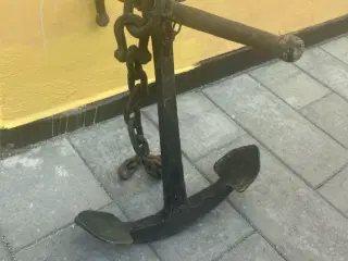 Flot stort gammel anker 