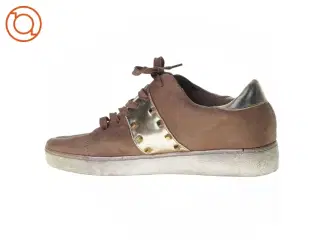 Sneakers (str. 40)