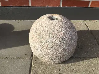 Havefakkel af sten