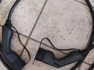 Ladekabel til elbil.
