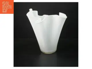 Hvid glas vase (str. 24x26 cm)