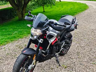 Aprilia shiver 900
