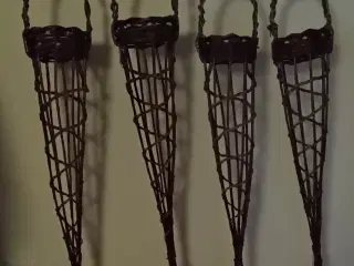 Kræmmerhus i pil til mejsekugler mm - håndlavet