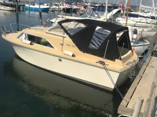 Polaris Beta motorbåd