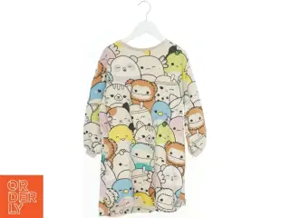 Langærmet kjole med dyreprint fra H&M (str. 116)