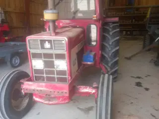 IH  international 824