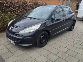 Fin kørende økonomisk bil