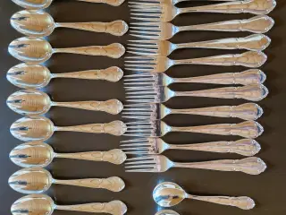 27 stk. Nysølv mønster Minerva.