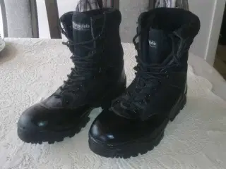 Thinsulate security boots / str. 42