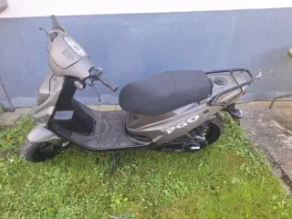 Pgo hot 50... 30 knallert fra 2011  