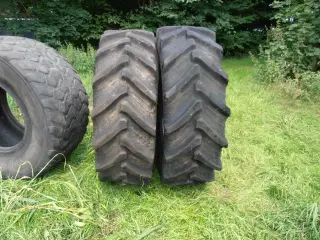 Traktordæk 360/70R28" . 