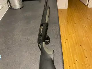 Beretta halvatomat