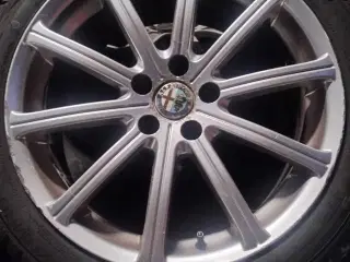 Vinterdæk på alufælge.Alfa Romeo og andre.