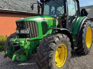 John Deere 6430