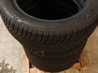 Vinter dæk tæt på nye 235/55R19