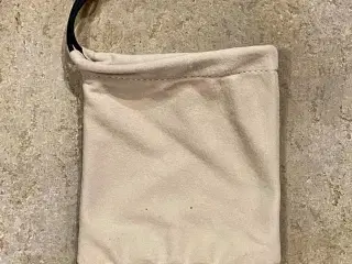 B&O Beskyttelsespose til Øretelefoner Sort/Beige
