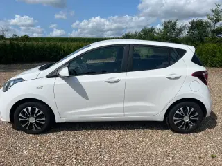 super velholdt Hyundai i10 1,0 Touch fra 2018