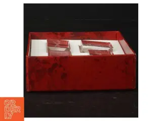 Æske med motiver af kroatiske opfindelser (str. Kasse 13 x 13 cm)
