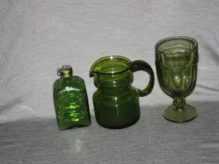 Grøn glas kande, karaffel, vase stk.pris - 80 kr.