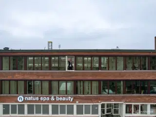 Moderne. luksuriøst og lyst kontor med åben planløsning i Valby