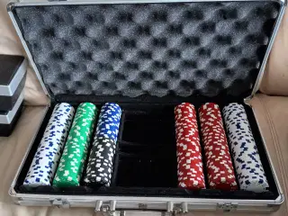 FLOT STÅLKUFFERT MED 300 JETONNER