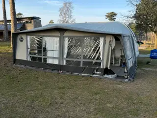 Adria Adora 573pt 2023