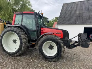 Valtra 6800 evt med Danfoil B5 - 24 meter