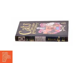 Cats : a Very Peculiar History by Fiona MacDonald af MacDonald, Fiona (Bog)