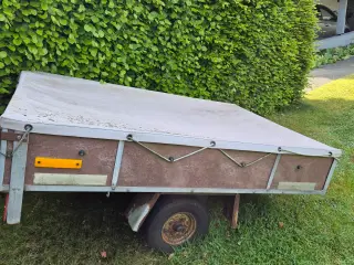 Trailer mærket DELTA