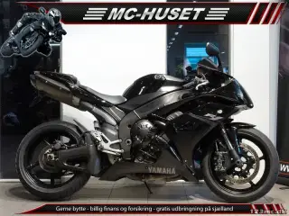 Yamaha YZF R1
