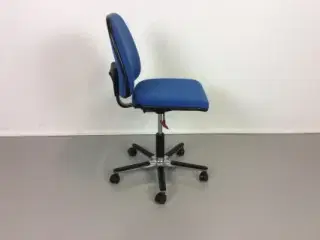 Duba kontorstol med blå uld polster