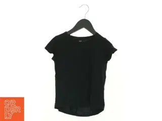 T-Shirt fra H&M (str. 110 cm)