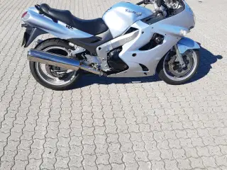  Kawasaki ZZR 1200